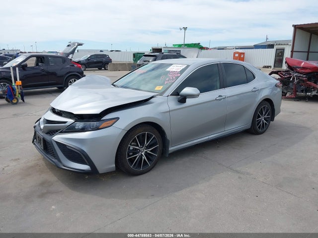 2024 Toyota CAMRY SE photo 2