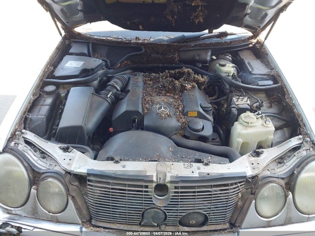 MERCEDES-BENZ E-CLASS - 10