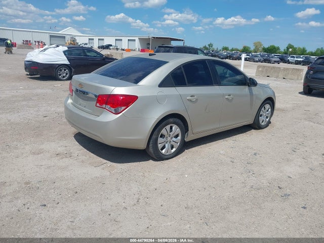 CHEVROLET CRUZE LS AUTO - 4