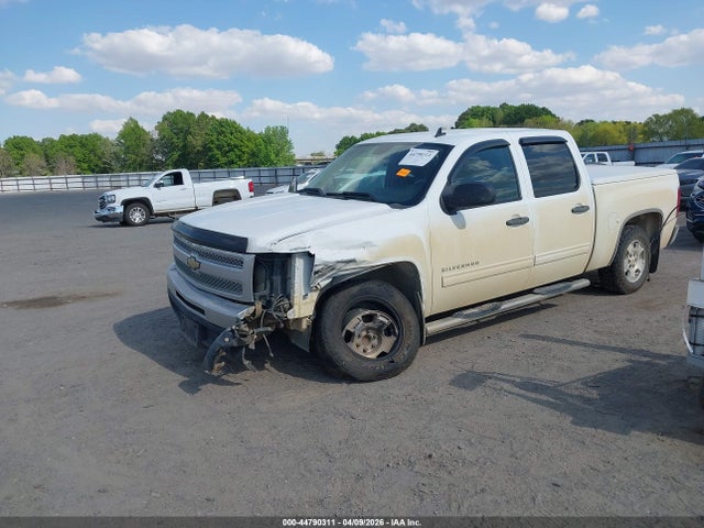 2011 Chevrolet SILVERADO 1500 LT 照片 2