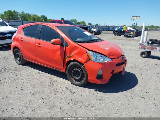 TOYOTA PRIUS C - 1