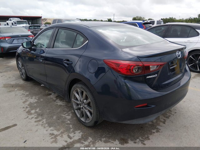 2018 Mazda MAZDA3 TOURING photo 3