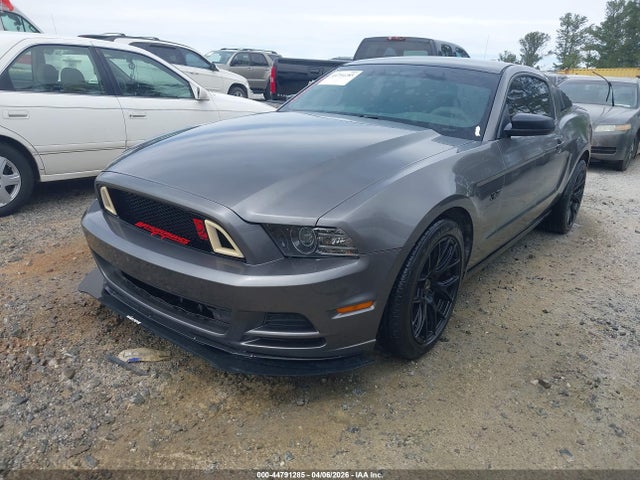 FORD MUSTANG V6 - 2