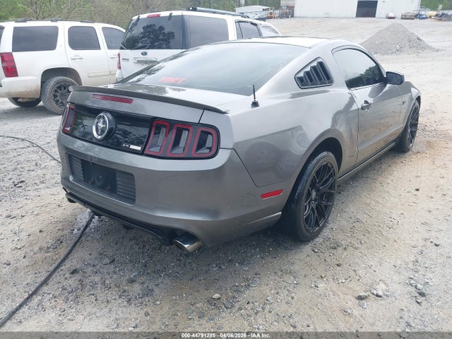 FORD MUSTANG V6 - 4
