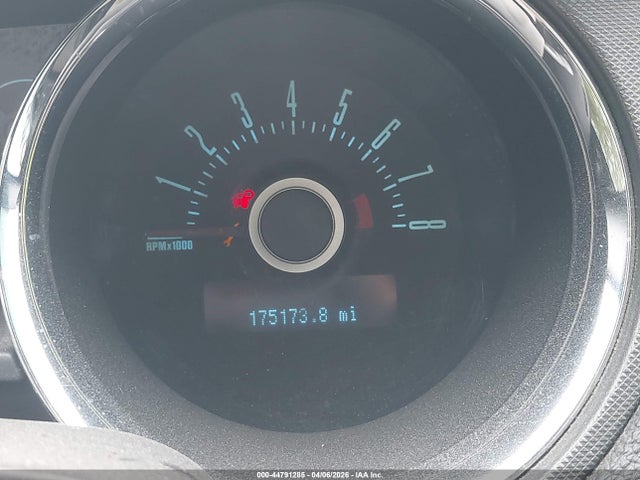 FORD MUSTANG V6 - 7