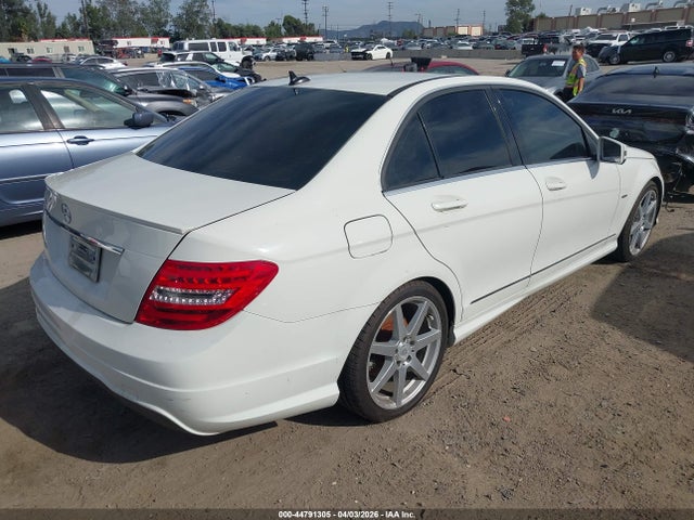 2012 Mercedes-BENZ C 250 SPORT 照片 4