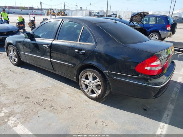 MERCEDES-BENZ E-CLASS - 3