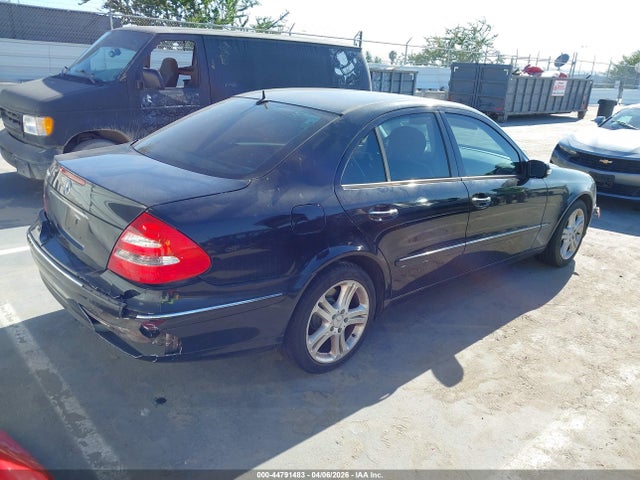MERCEDES-BENZ E-CLASS - 4