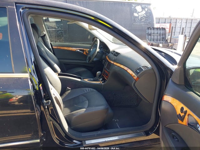 MERCEDES-BENZ E-CLASS - 5