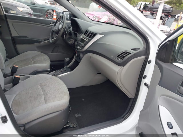 HYUNDAI ACCENT SE - 5