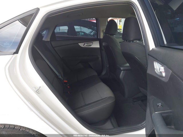 2023 KIA FORTE LXS 8