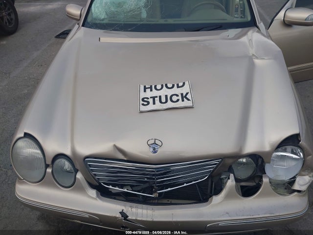 MERCEDES-BENZ E-CLASS - 10