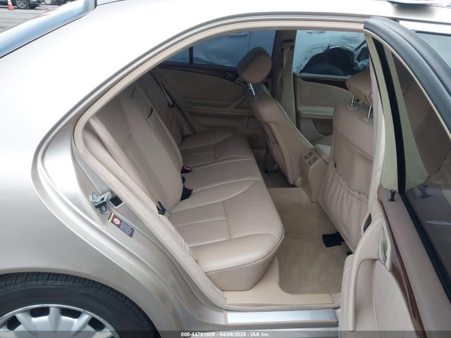 MERCEDES-BENZ E-CLASS - 8