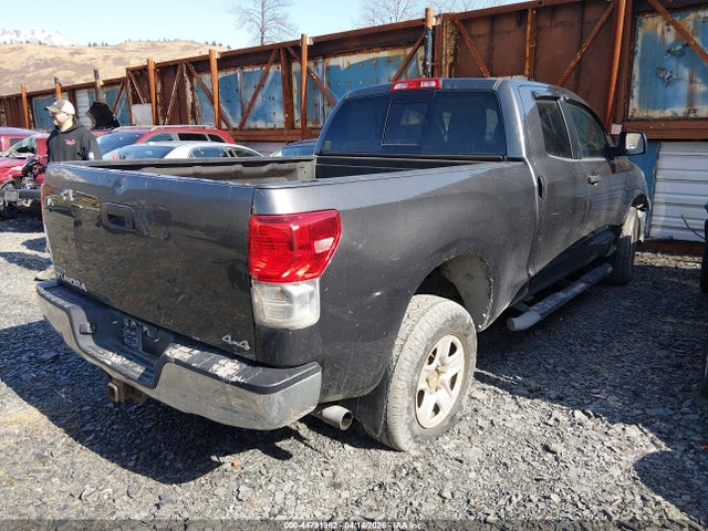 TOYOTA TUNDRA - 4