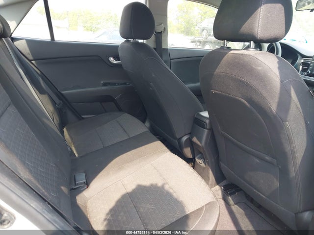 KIA RIO S - 8