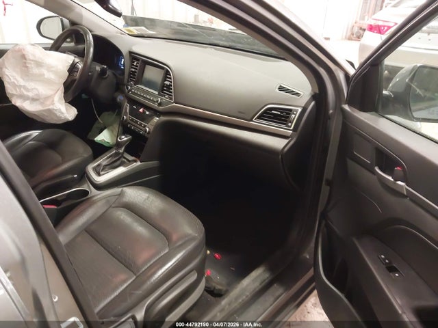 HYUNDAI ELANTRA LIMITED - 5