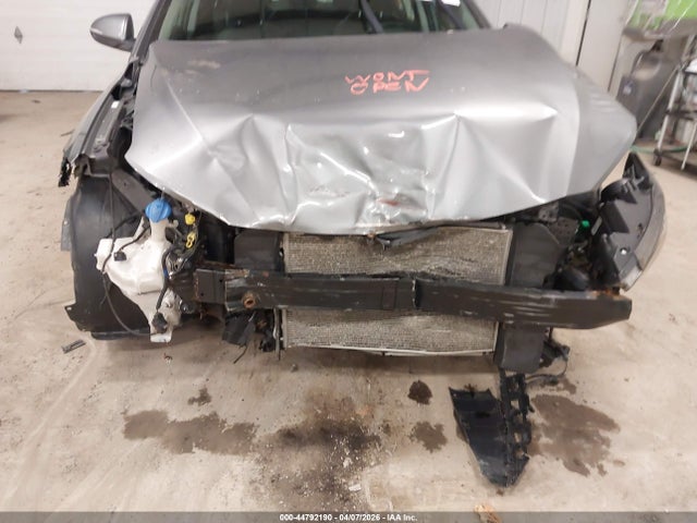 HYUNDAI ELANTRA LIMITED - 6