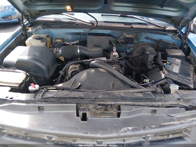 CHEVROLET SILVERADO - 10