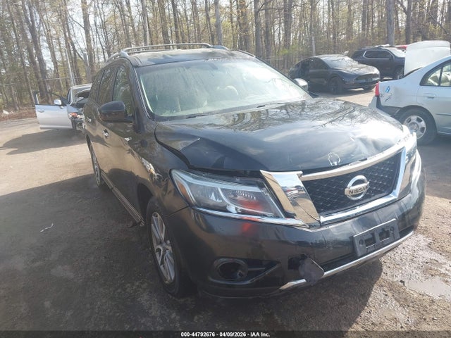 2013 NISSAN PATHFINDE SV