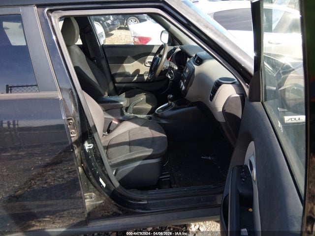 KIA SOUL - 5