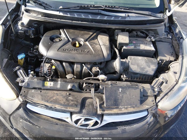 HYUNDAI ELANTRA GLS - 10