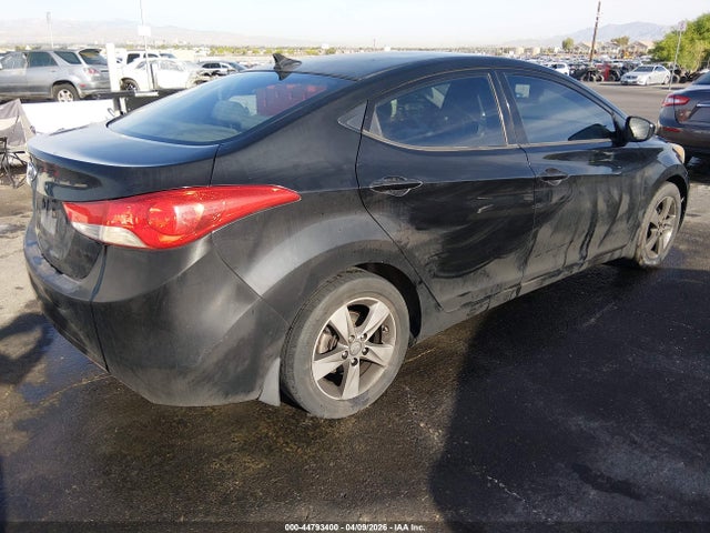 HYUNDAI ELANTRA GLS - 4