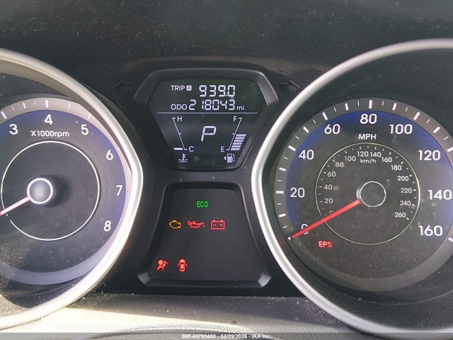 HYUNDAI ELANTRA GLS - 7