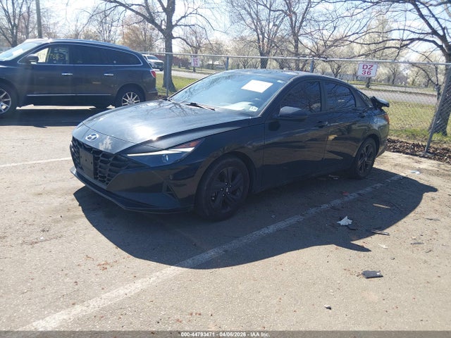 HYUNDAI ELANTRA SEL - 2