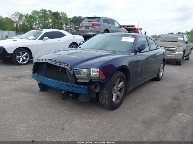 DODGE CHARGER SE - 2