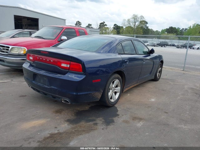 DODGE CHARGER SE - 4