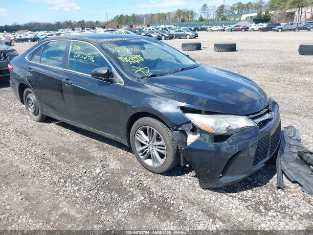 2016 TOYOTA CAMRY SE