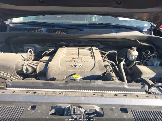 TOYOTA TUNDRA - 10