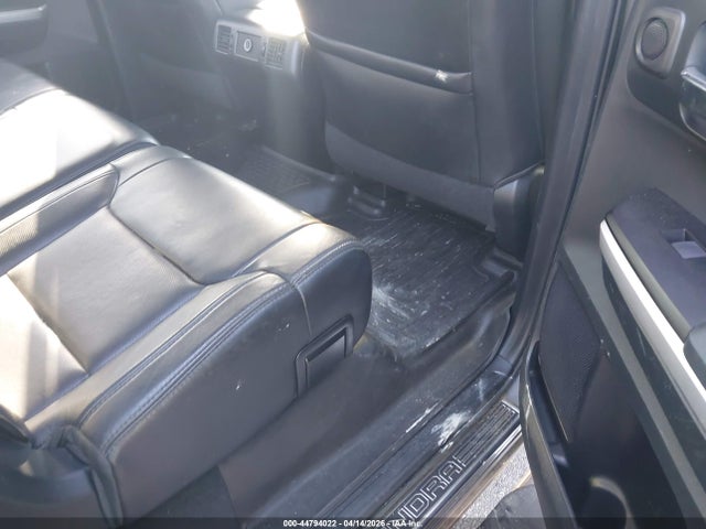 TOYOTA TUNDRA - 8