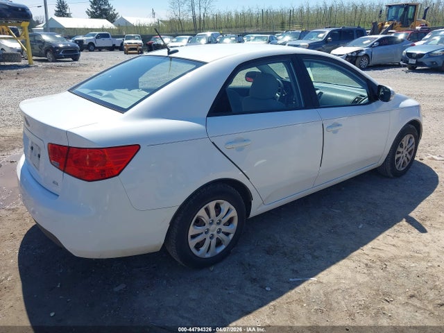 KIA FORTE EX - 4