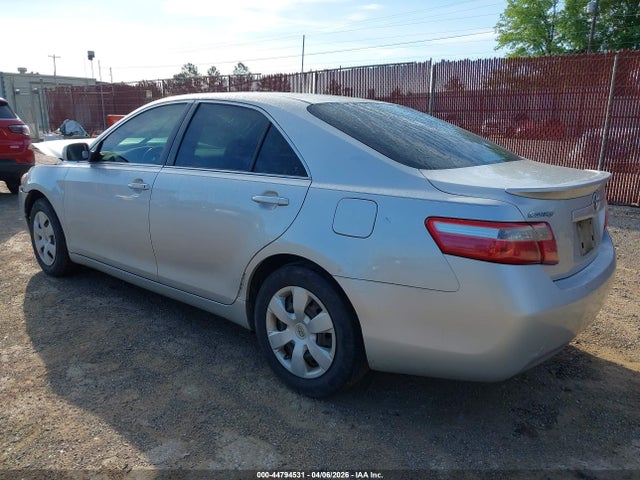 TOYOTA CAMRY - 3