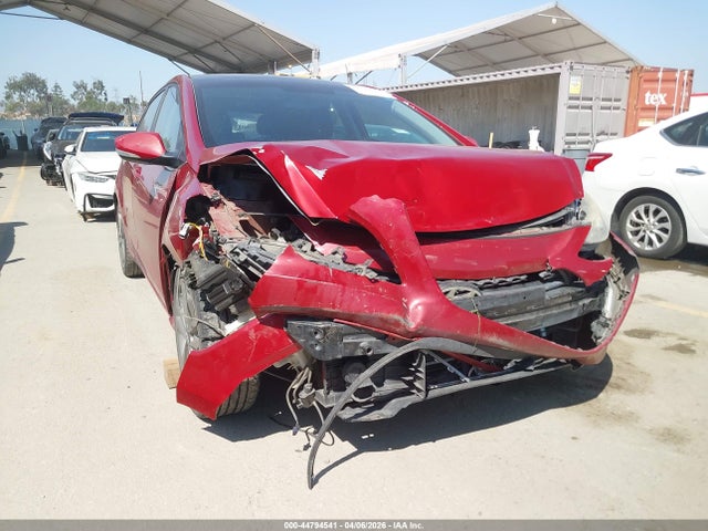 HYUNDAI ELANTRA GT - 6