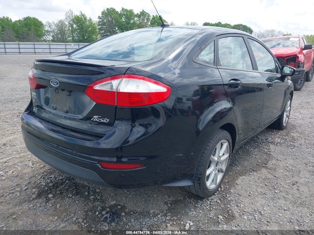 FORD FIESTA SE - 4