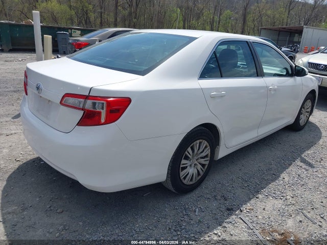 TOYOTA CAMRY - 4