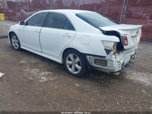2011 Toyota CAMRY SE V6 照片 3