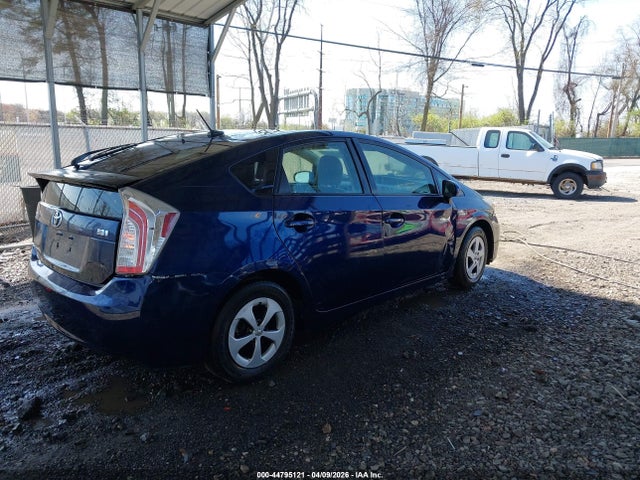 TOYOTA PRIUS - 4