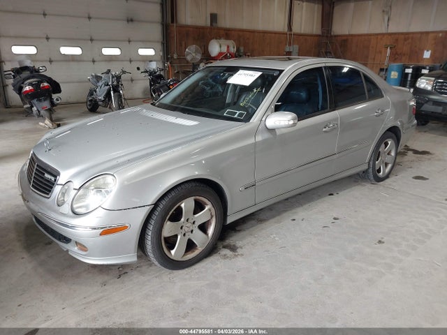 MERCEDES-BENZ E-CLASS - 2