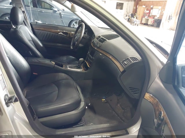 MERCEDES-BENZ E-CLASS - 5
