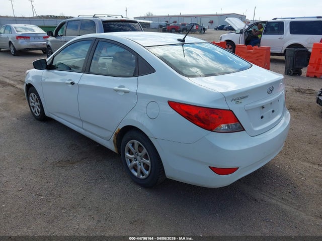 HYUNDAI ACCENT GLS - 3