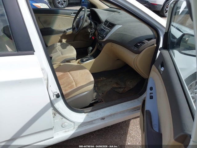 HYUNDAI ACCENT GLS - 5