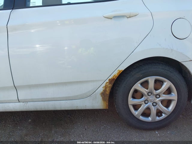 HYUNDAI ACCENT GLS - 6