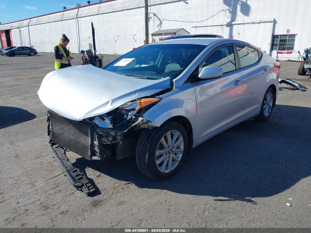 2014 Hyundai ELANTRA SE 照片 2