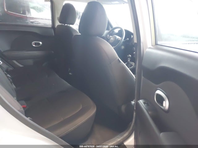 KIA SOUL - 8