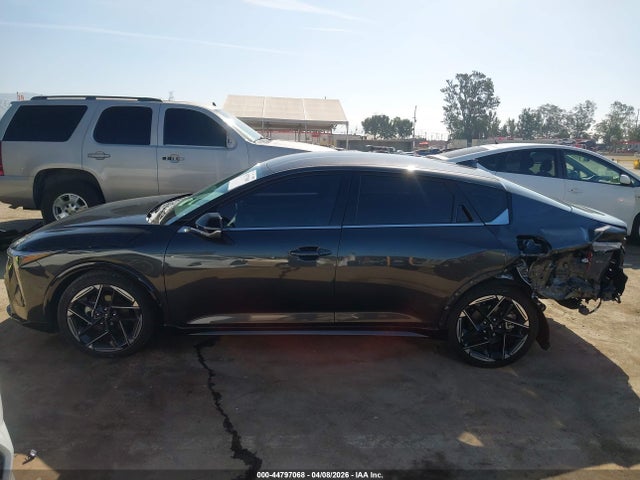 2025 KIA K4 GT-LINE 缩略图 13