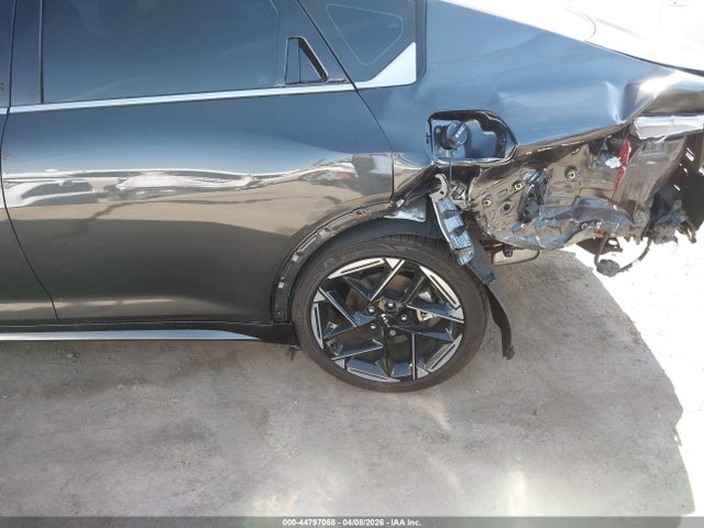 2025 KIA K4 GT-LINE photo 6