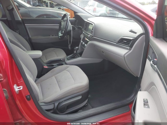 HYUNDAI ELANTRA VALUE EDITION - 5